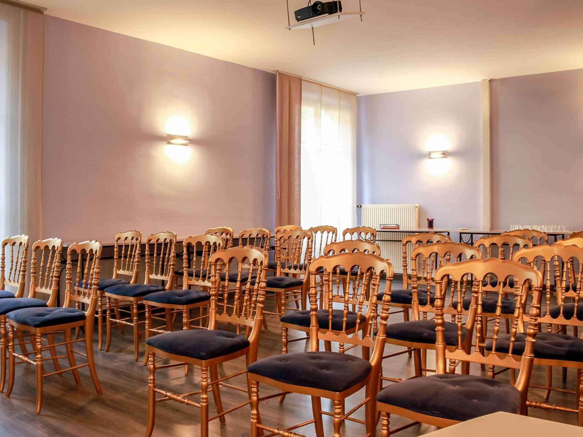Hotel Mercure Saint-Nectaire Spa & Bien-Etre Eksteriør bilde