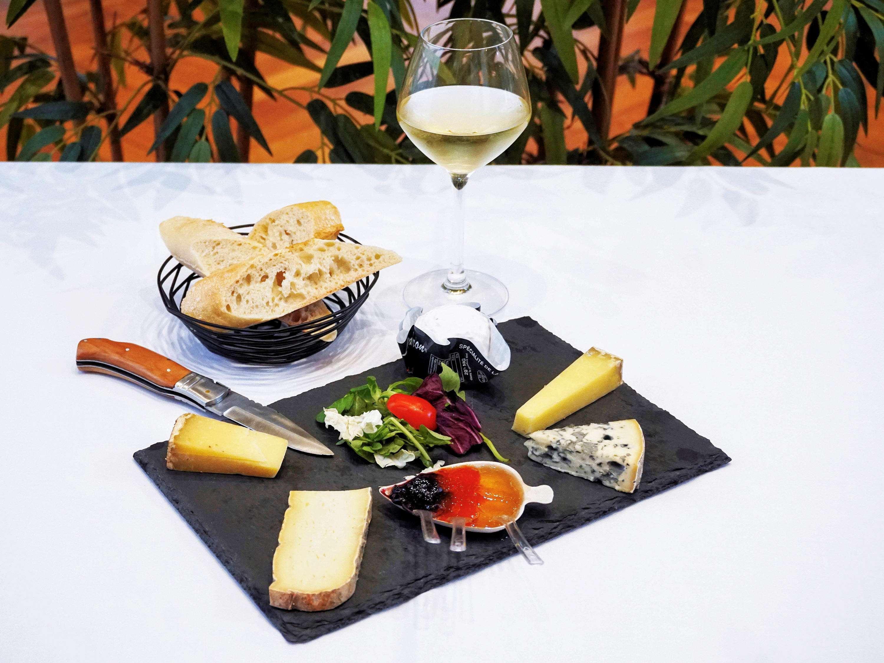 Hotel Mercure Saint-Nectaire Spa & Bien-Etre Eksteriør bilde